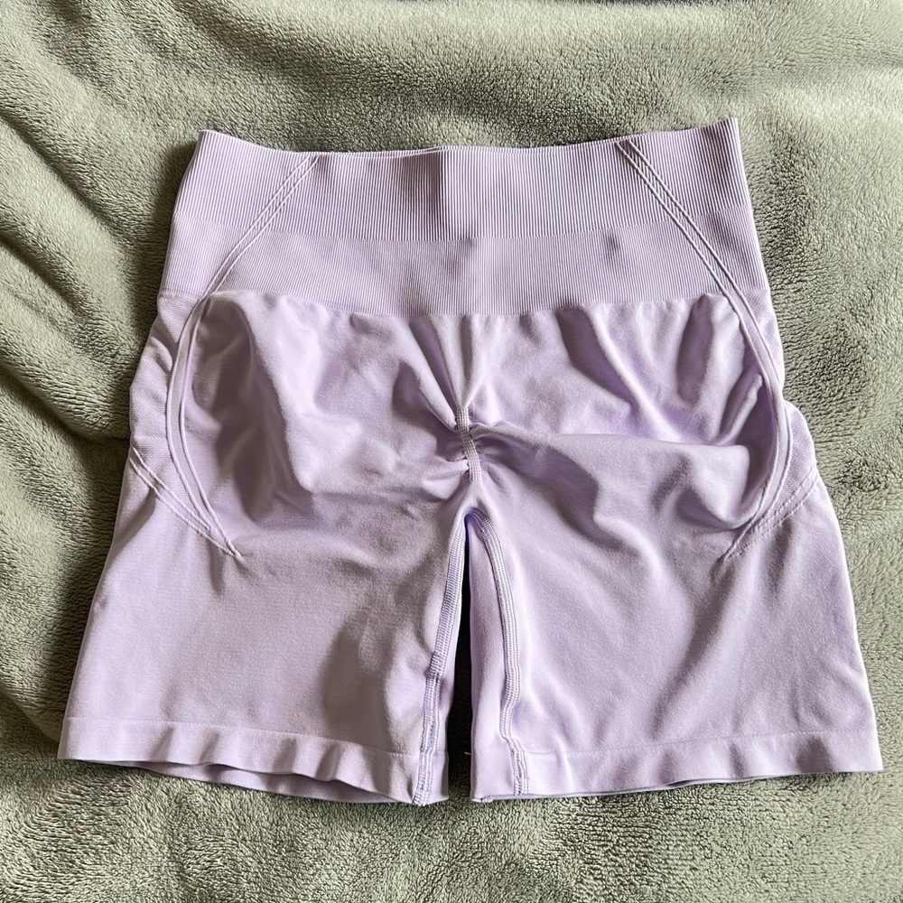 Oner Active EFFORTLESS SEAMLESS SHORTS Purple Large - Picture 2 of 5